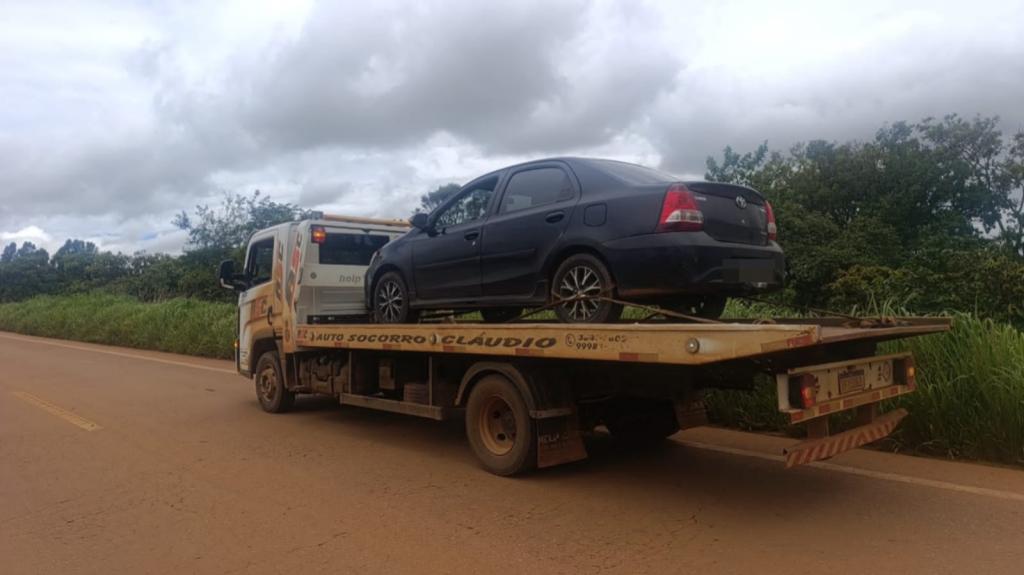 Veículo com registro de estelionato é apreendido durante abordagem em Coromandel