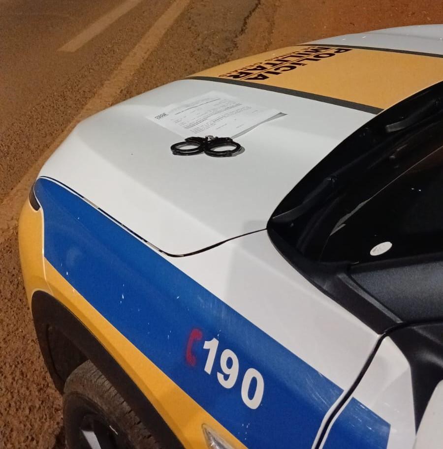Homem com mandado de prisão é detido na LMG-782, em Iraí de...