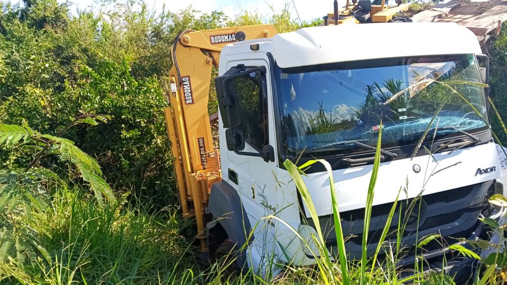 Imagem 2 do post Acidente envolvendo sete veículos deixa três feridos na MGC-354, em Patos de Minas